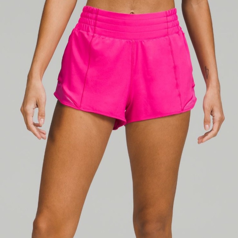 lululemon Hotty Hot shorts in Pink 2.5”